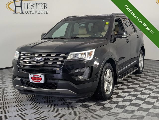 Used 2017 Ford Explorer XLT w/ Equipment Group 202A AWD/4WD image 4