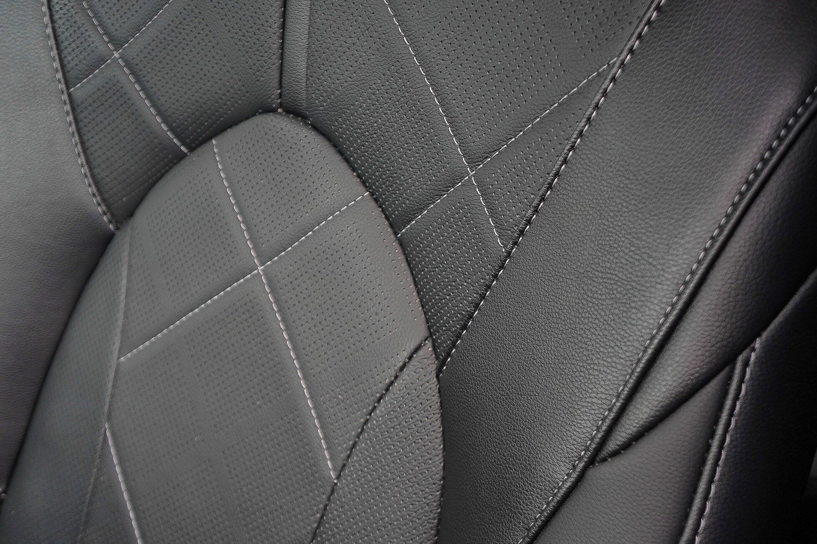 New 2025 Toyota Highlander Platinum image 25