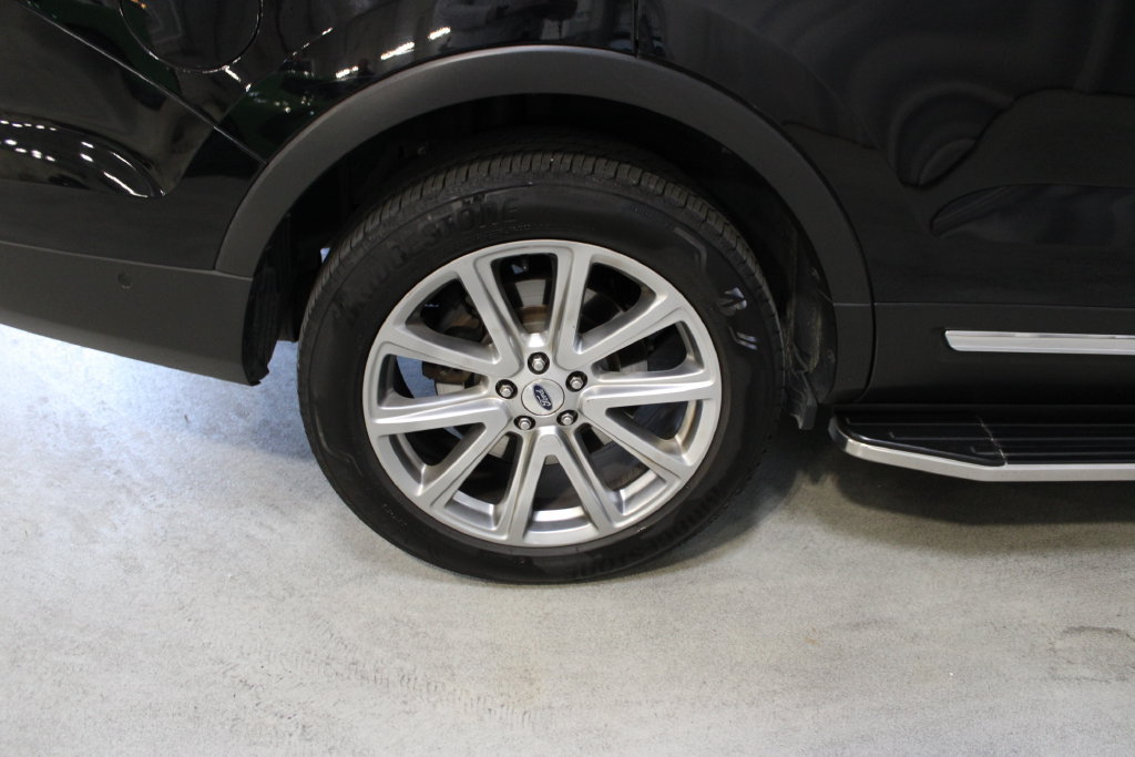 Used 2016 Ford Explorer Limited w/ Equipment Group 301A FWD image 39