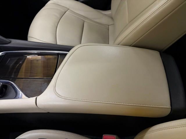 Used 2020 Buick Enclave Essence w/ Sound and Sites Package FWD image 95