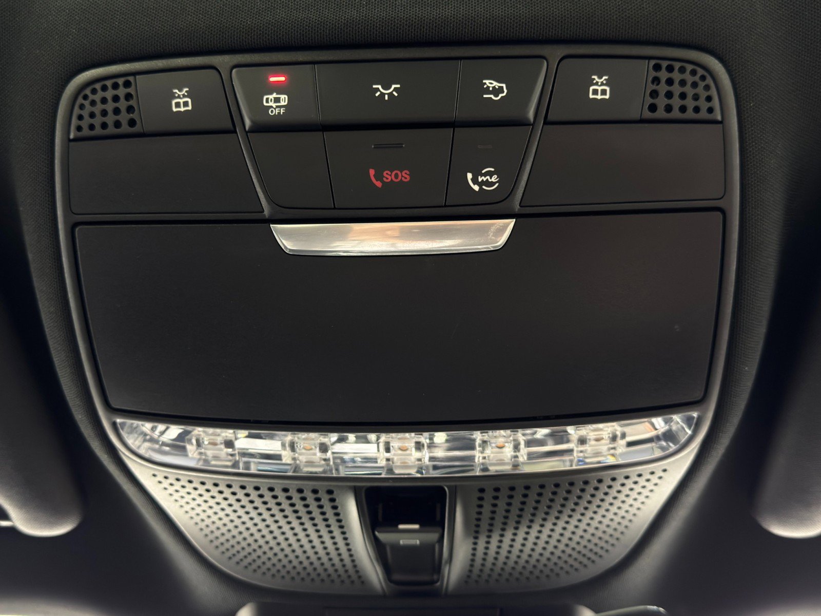 Used 2022 Mercedes-Benz E 450 4MATIC All-Terrain Wagon w/ Driver Assistance Package image 36