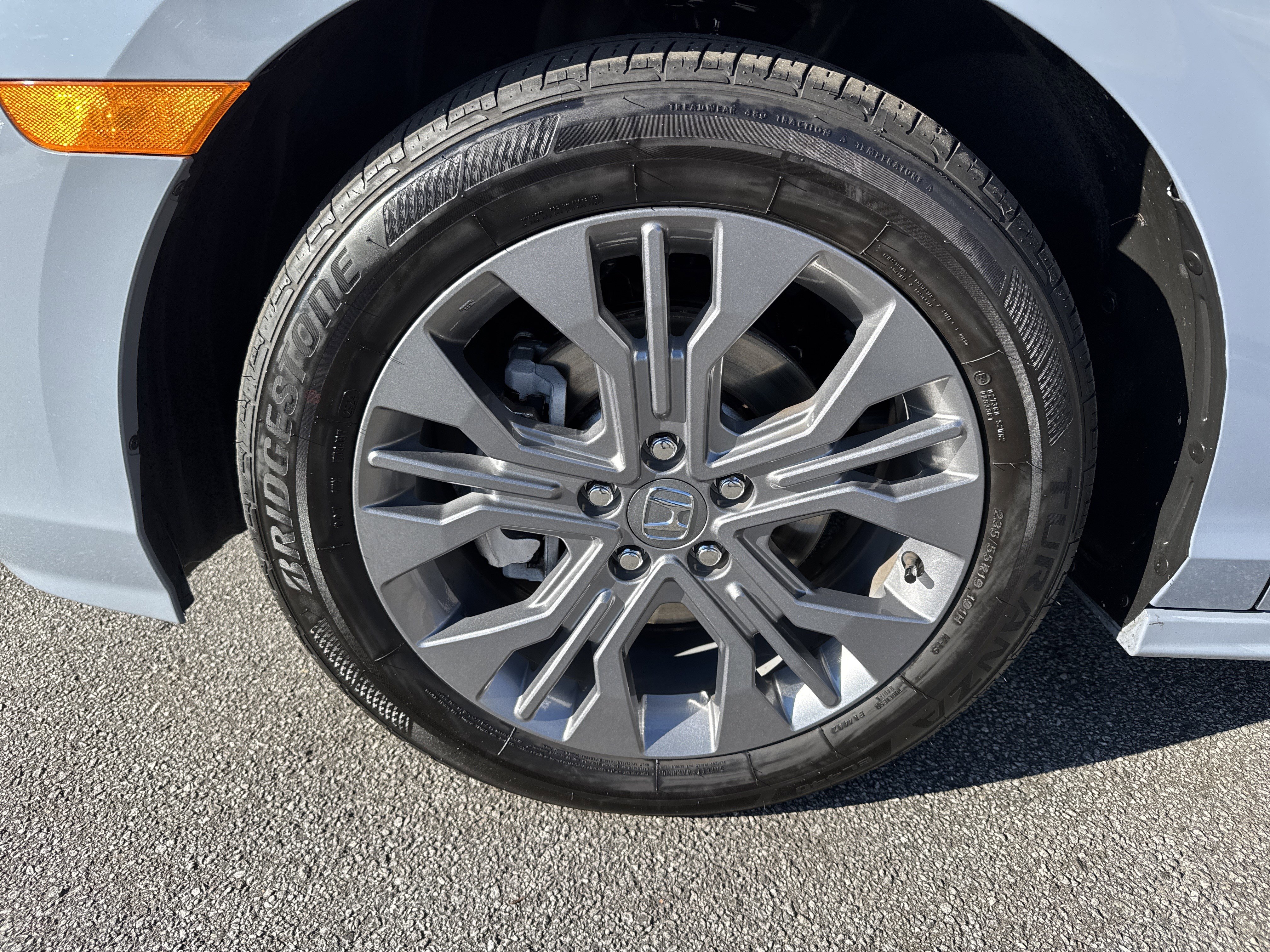 Used 2025 Honda Odyssey Touring image 12