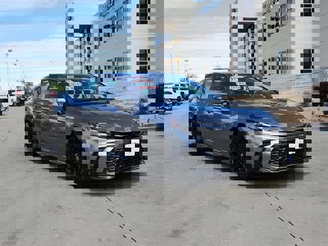 Used 2025 Toyota Camry SE w/ Convenience Package