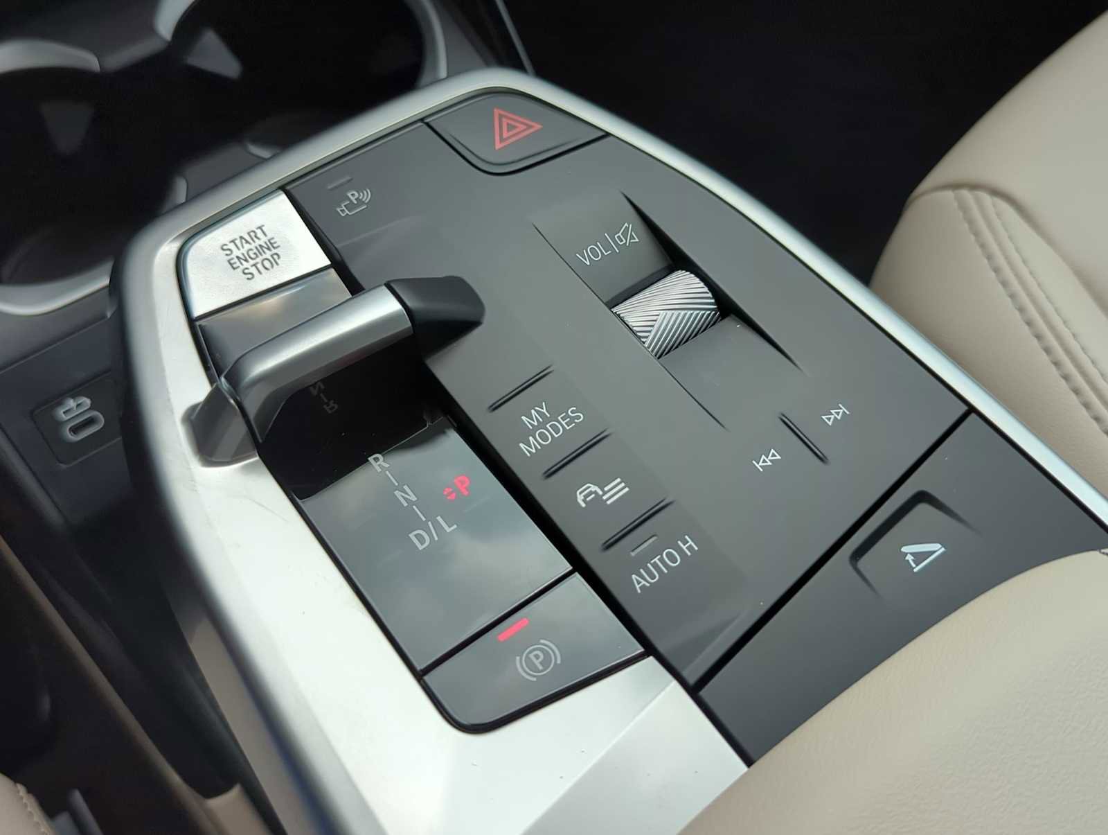 Used 2025 BMW X1 xDrive28i w/ Convenience Package image 33