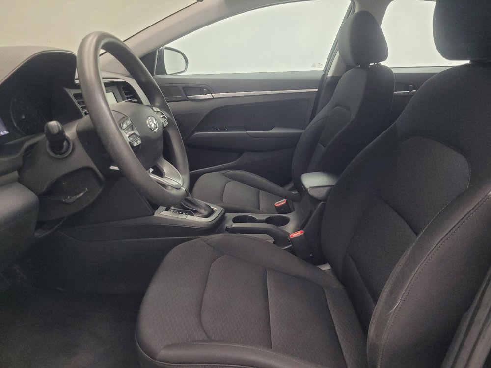 Used 2019 Hyundai Elantra SE w/ Cargo Package FWD image 17