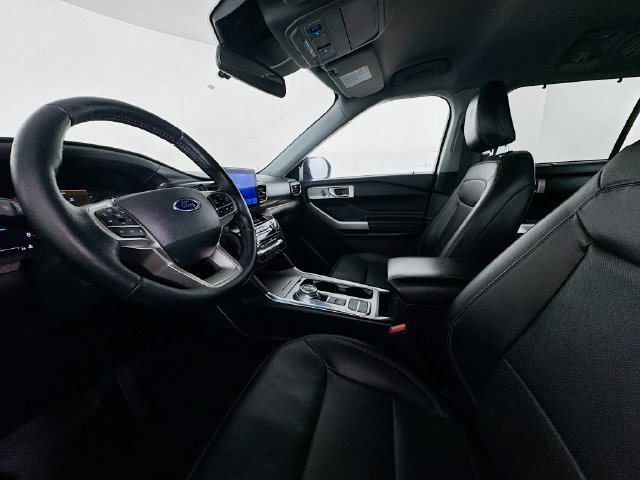 Used 2021 Ford Explorer Limited w/ Hybrid Equipment Group 310A RWD image 19