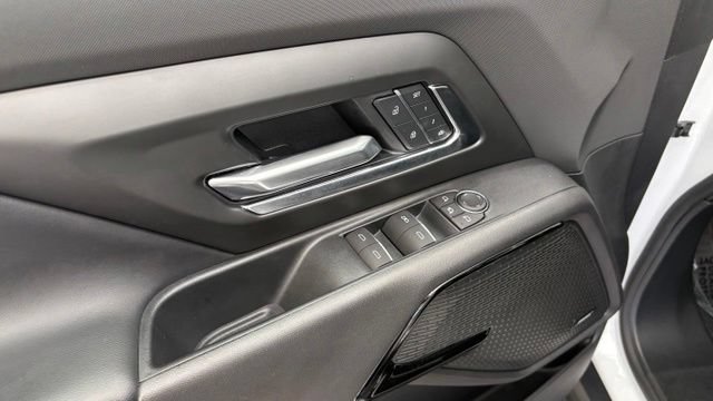 Used 2025 Chevrolet Silverado EV LT AWD/4WD image 18