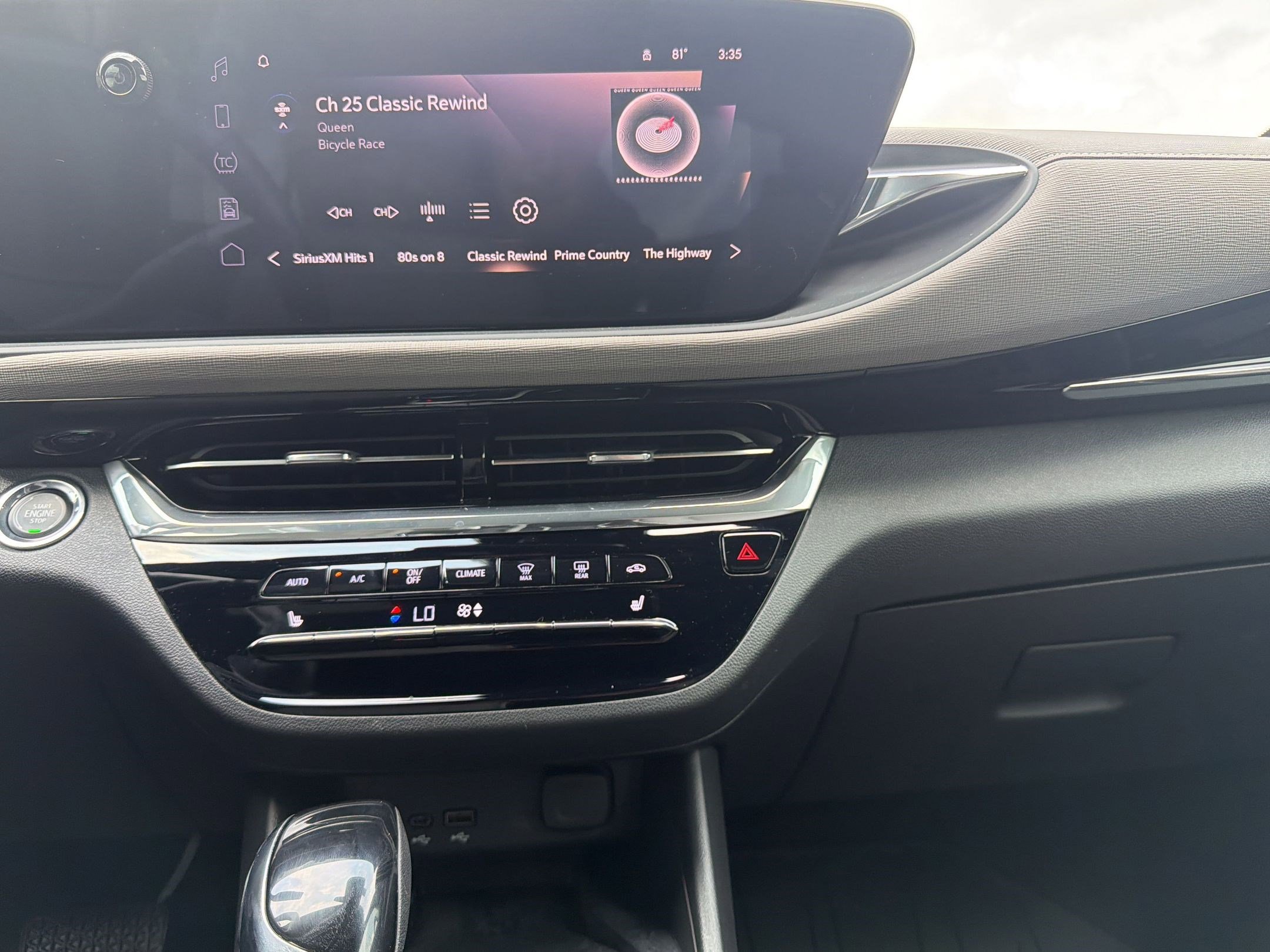 Used 2025 Buick Envista Avenir image 25