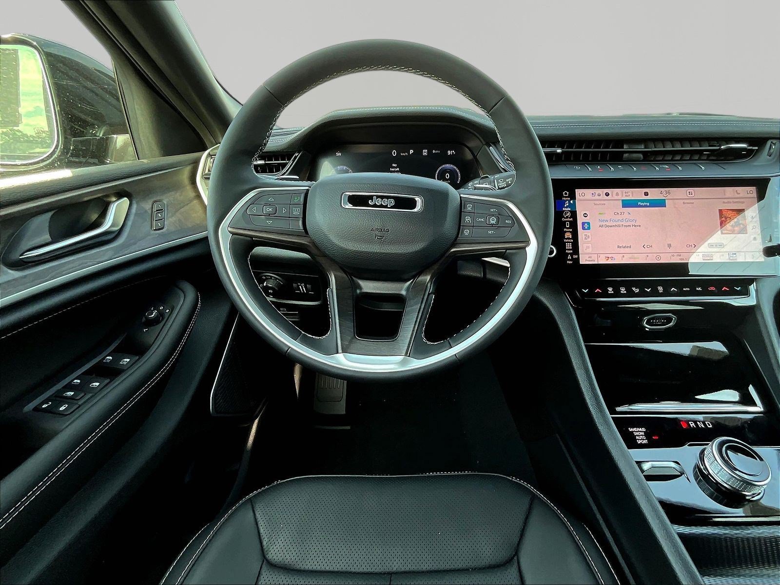 New 2027 Jeep Grand Cherokee Limited AWD/4WD image 9
