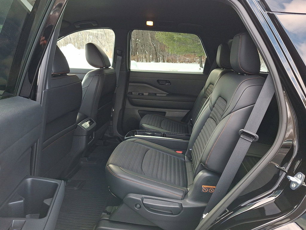 Used 2024 Nissan Pathfinder Rock Creek image 13