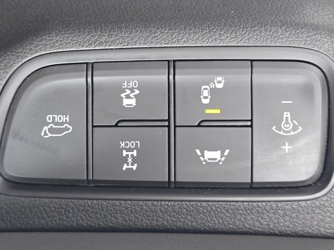 Used 2020 Hyundai Santa Fe SEL w/ Convenience + Premium Package image 10