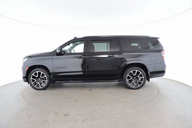 Used 2022 Chevrolet Suburban RST w/ Luxury Package image 6