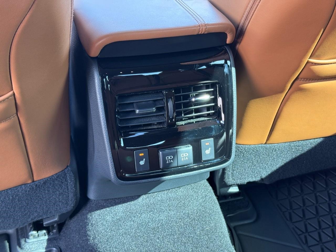 Used 2019 Toyota Avalon Limited w/ Advanced Safety Package FWD image 26