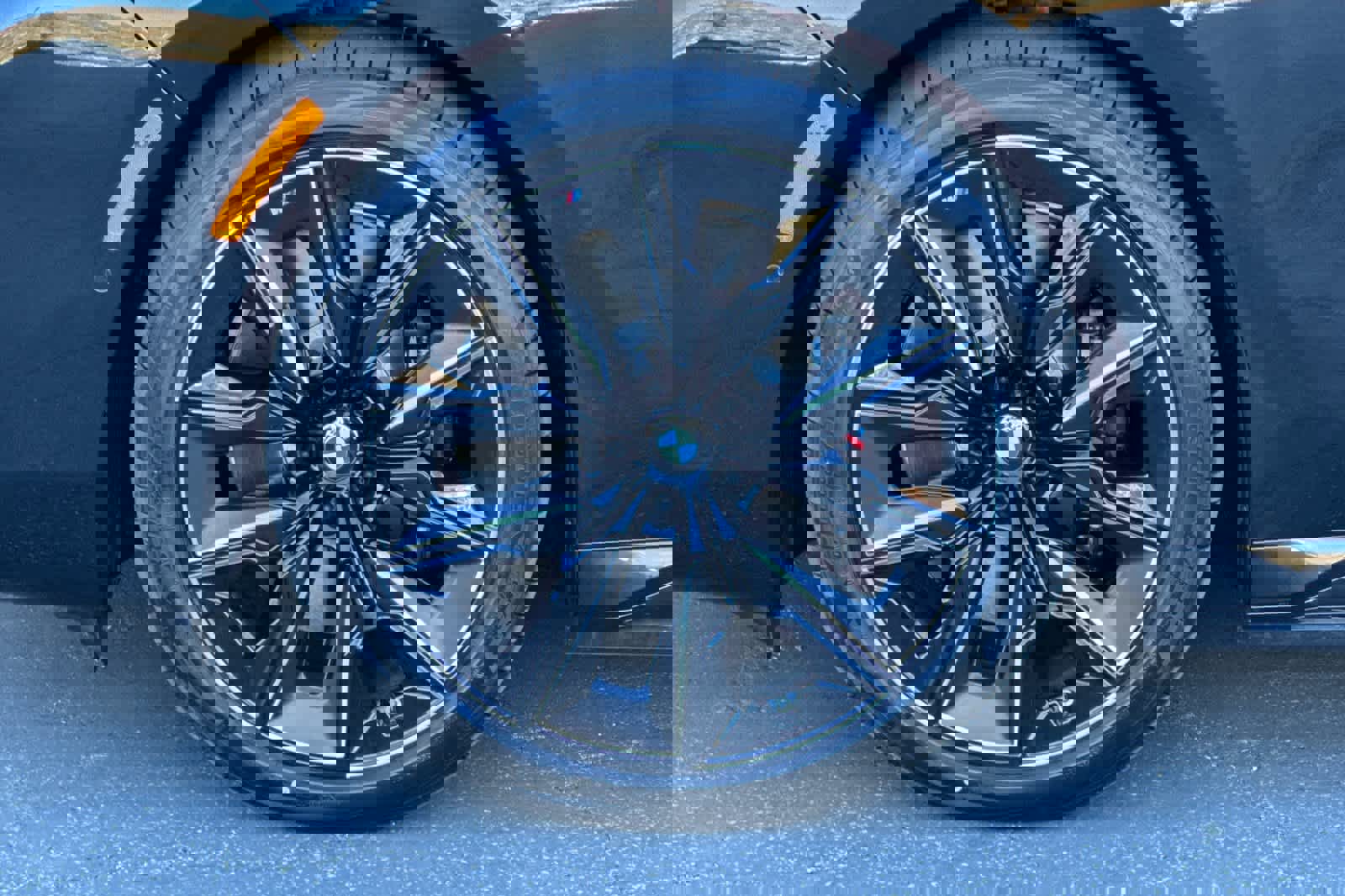 Used 2024 BMW i7 xDrive60 image 24