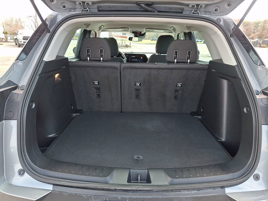 Used 2025 Chevrolet TrailBlazer LS image 31