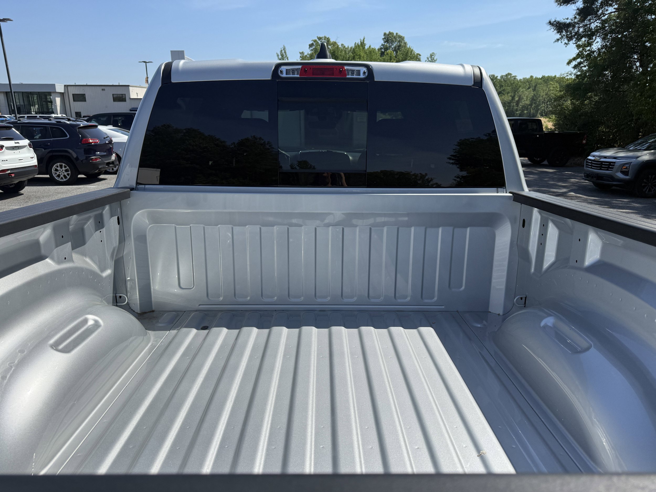 New 2026 RAM 1500 Express AWD/4WD image 7