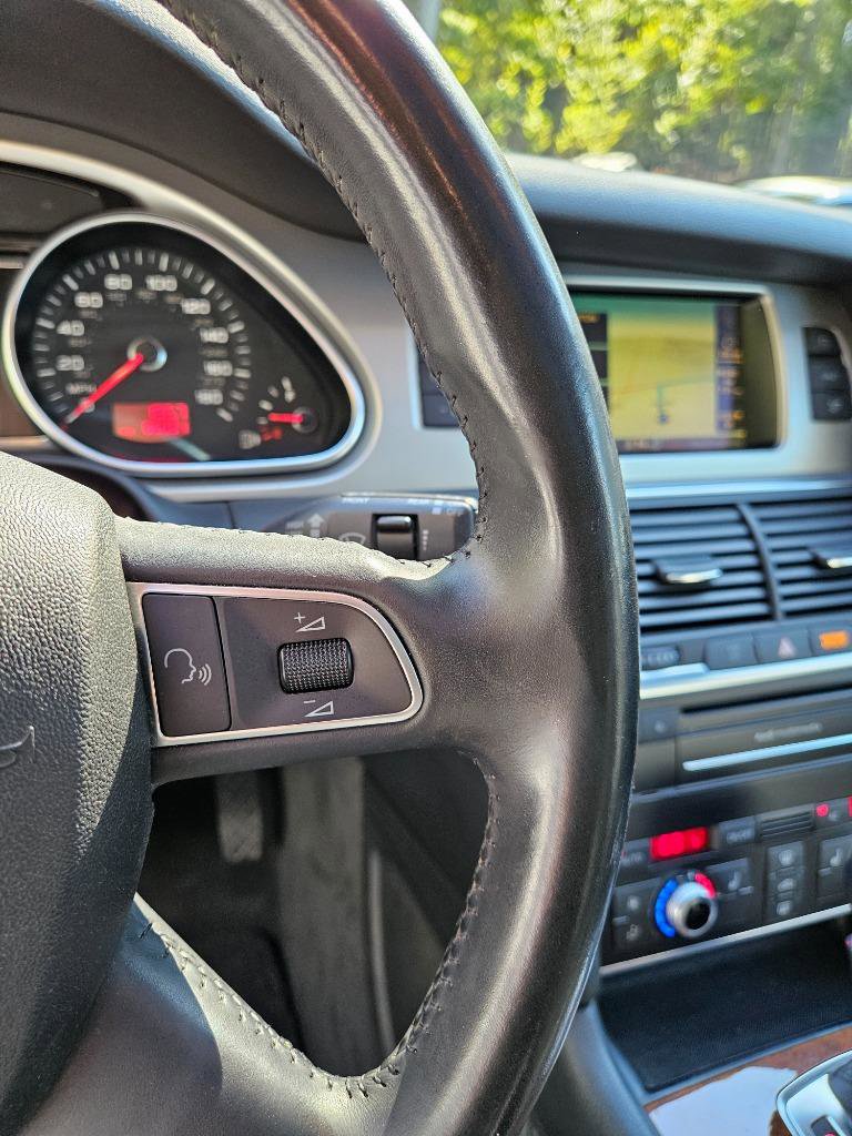 Used 2010 Audi Q7 3.6 Premium Plus w/ Premium Plus Pkg image 25