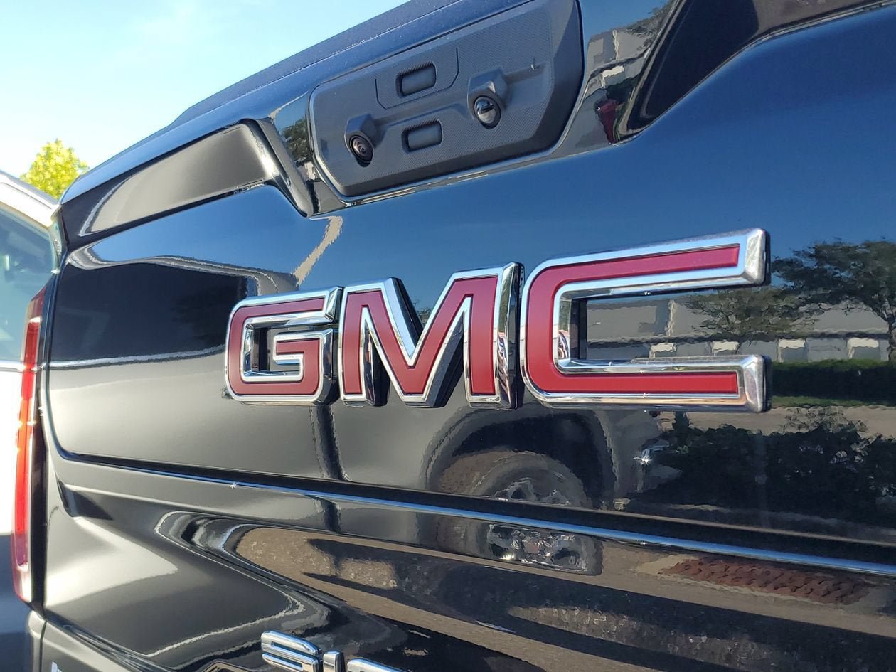 New 2026 GMC Sierra 1500 AT4 w/ AT4 Premium Package AWD/4WD image 7