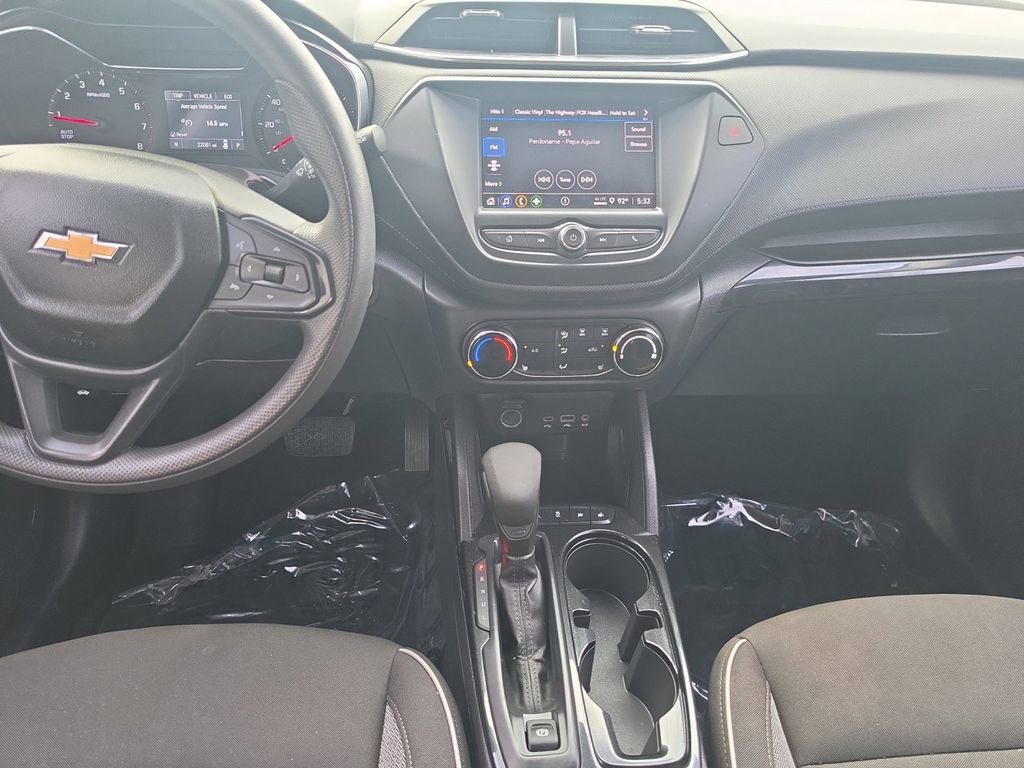 Used 2023 Chevrolet TrailBlazer LT FWD image 11