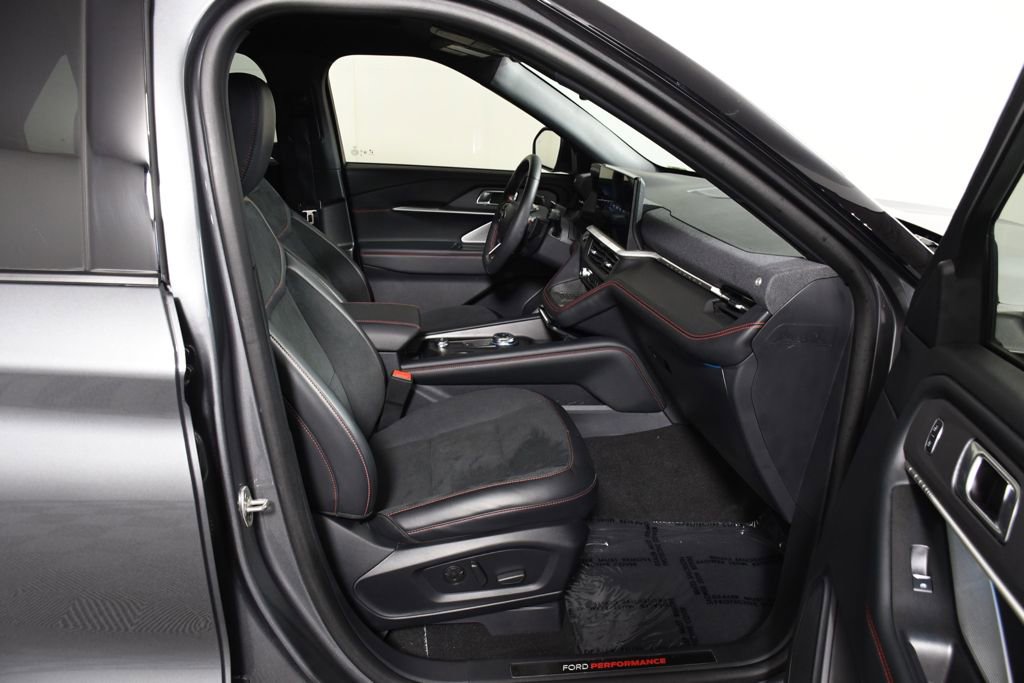 Used 2025 Ford Explorer ST AWD/4WD image 9