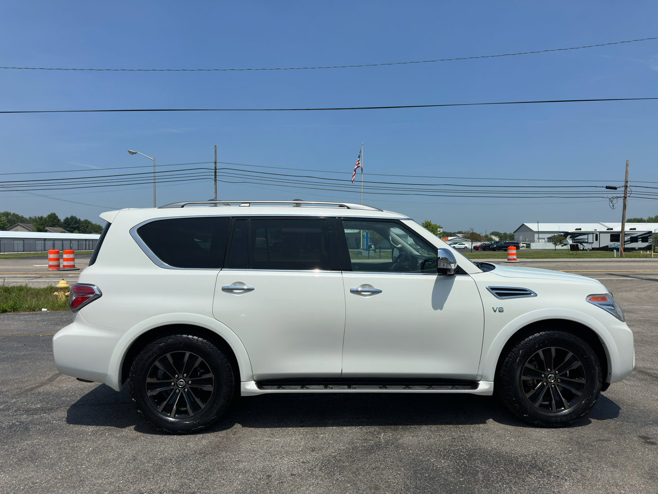 Used 2020 Nissan Armada Platinum w/ Captain's Chairs Package image 12