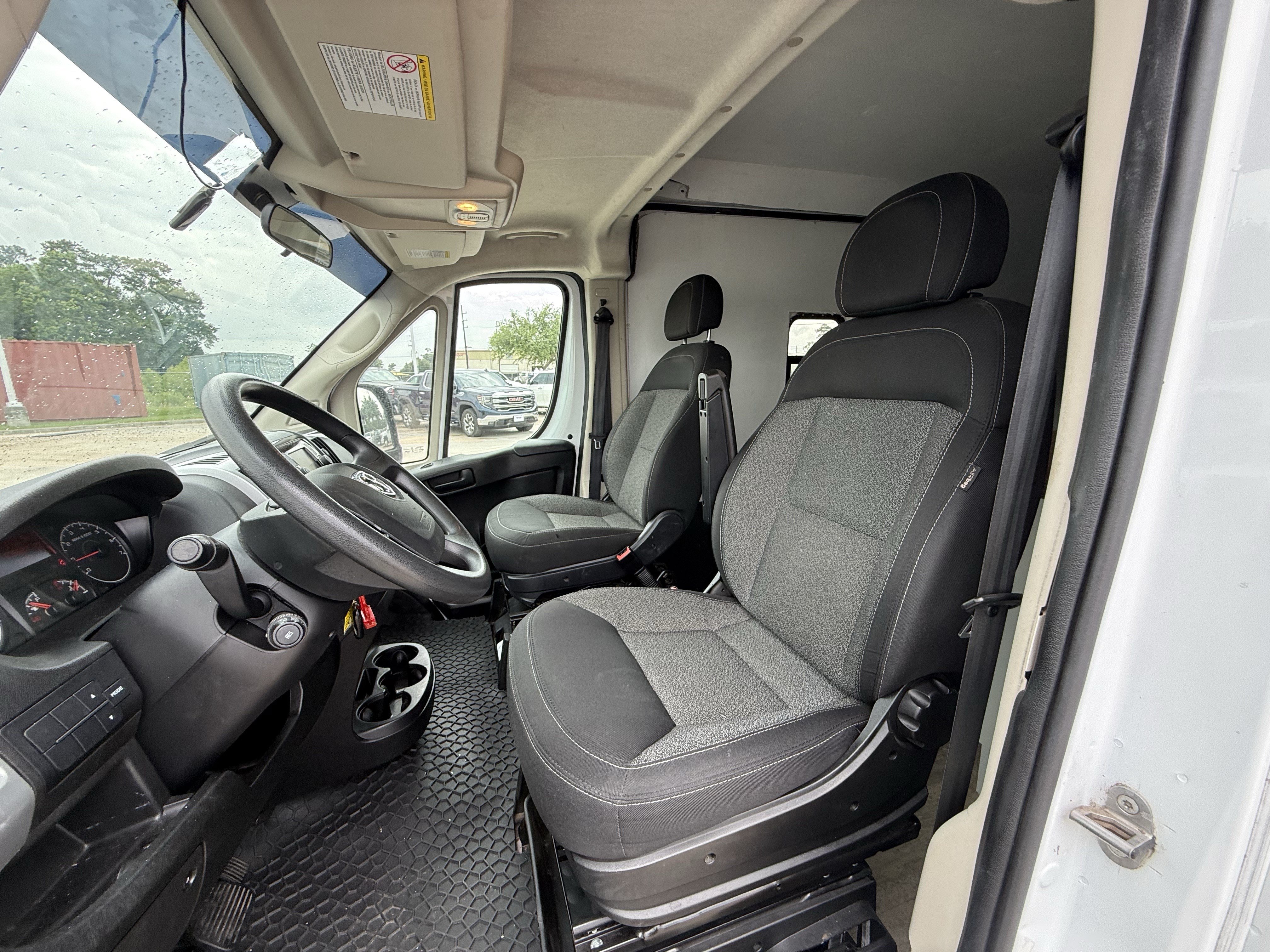 Used 2020 RAM ProMaster 1500 w/ Premium Appearance Group FWD image 25