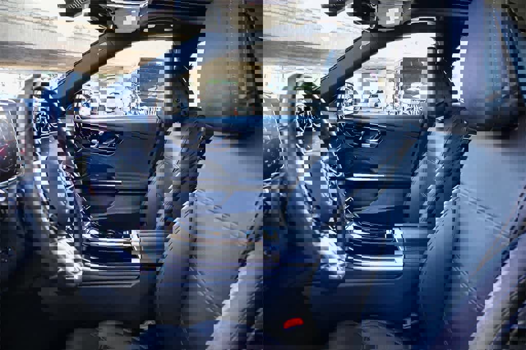 Used 2023 Mercedes-Benz C 300 Sedan image 15