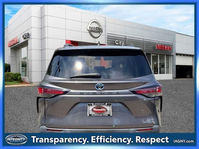 Used 2022 Toyota Sienna LE FWD image 7