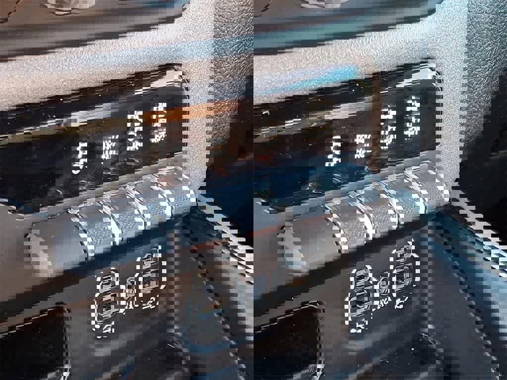 Used 2022 RAM 1500 Big Horn w/ Built-to-serve Edition image 22