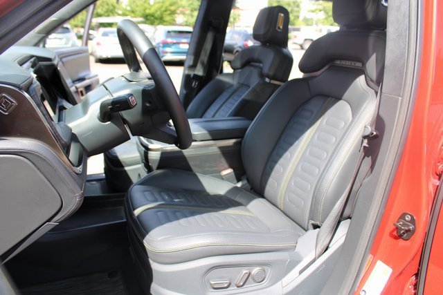 Used 2023 Rivian R1S Adventure image 16