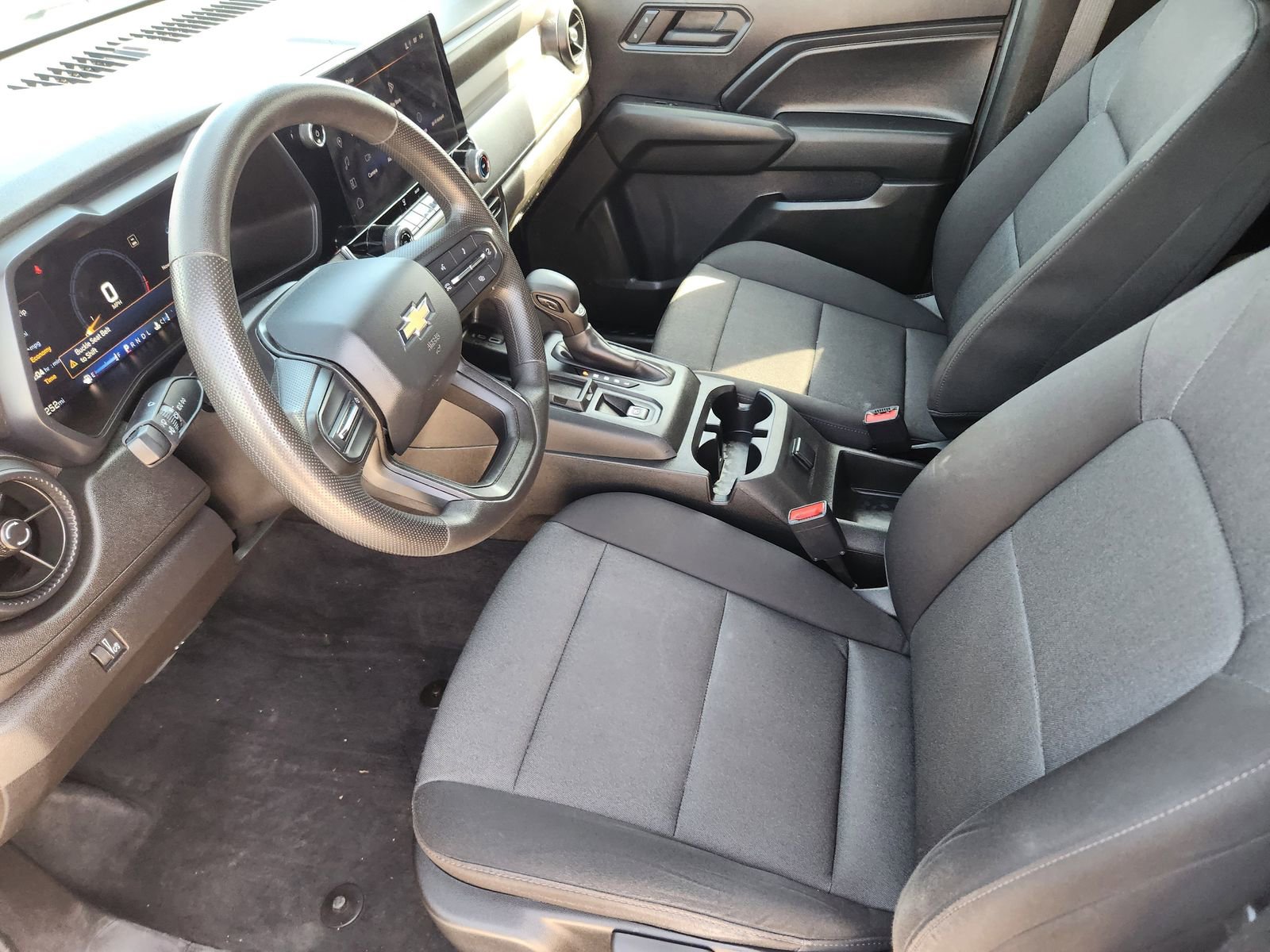 Used 2024 Chevrolet Colorado W/T image 14