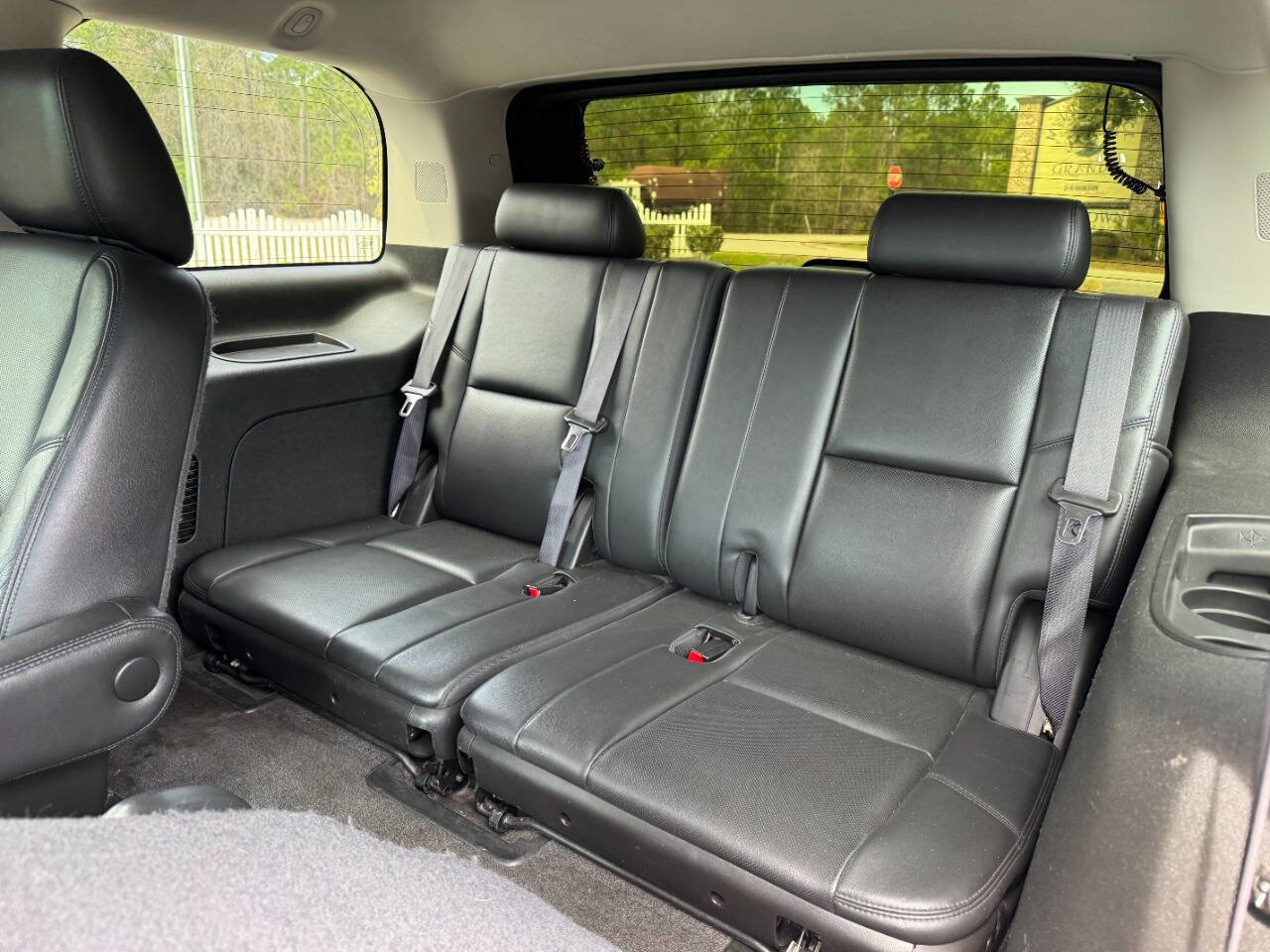 Used 2012 Cadillac Escalade Luxury image 13