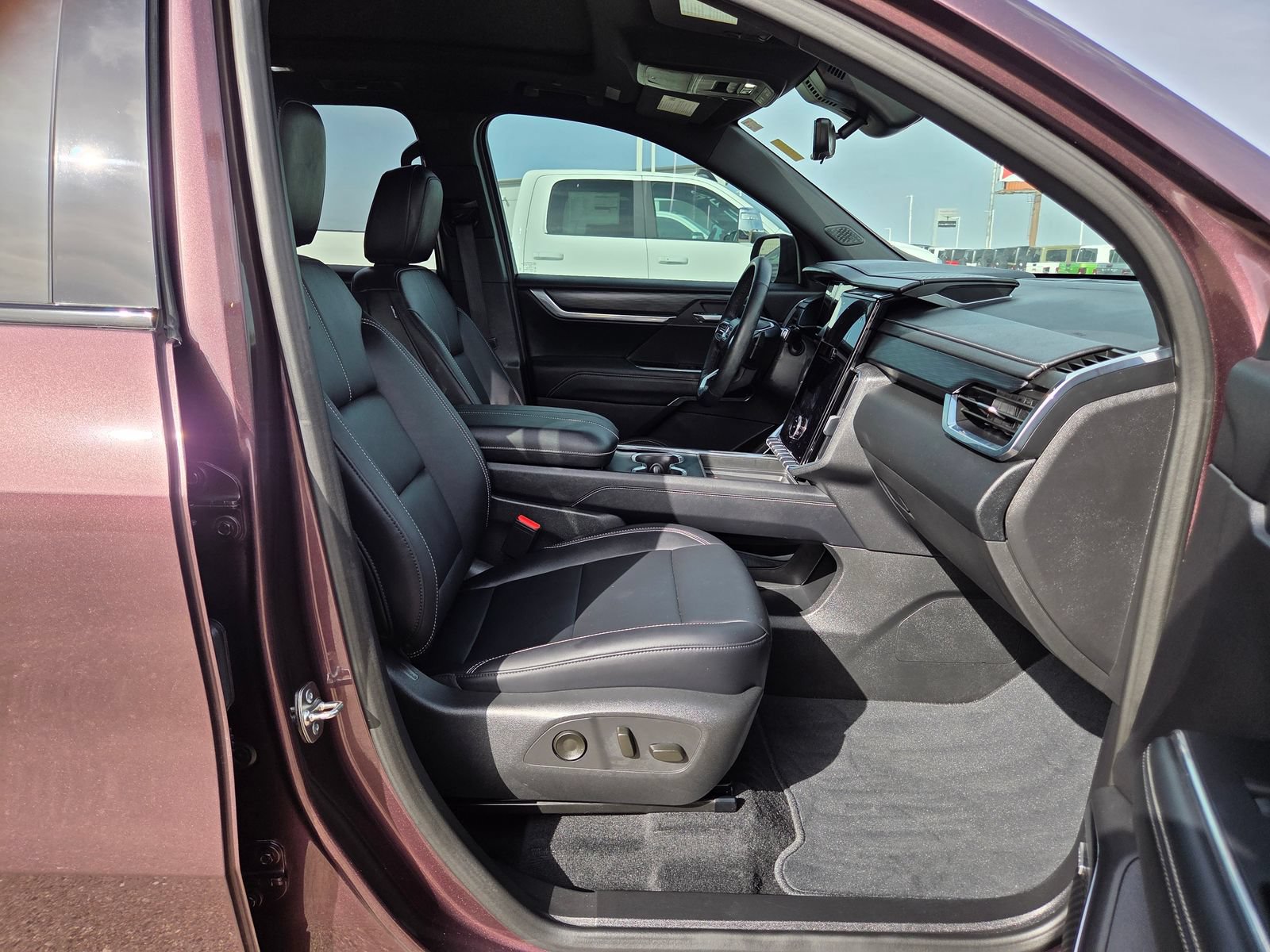 Used 2026 GMC Acadia Elevation w/ Black Edition FWD image 19