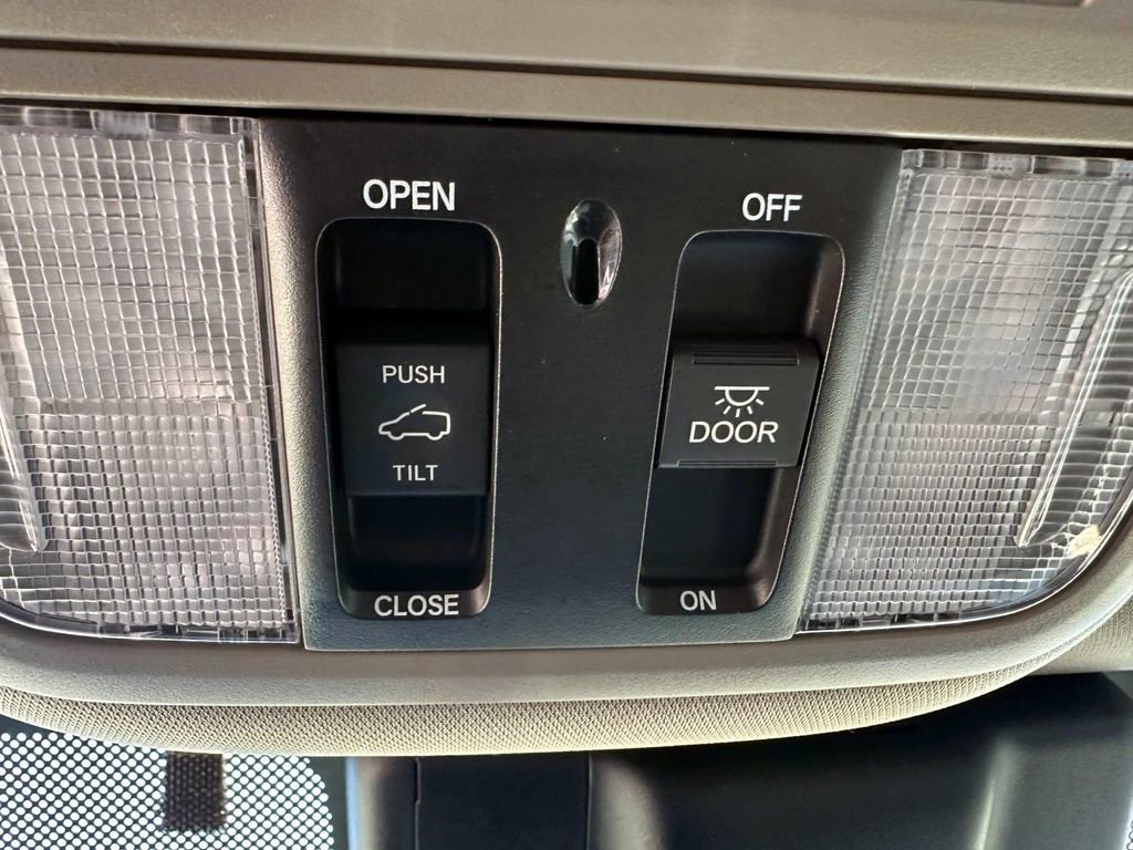 Used 2019 Honda Odyssey EX-L image 28