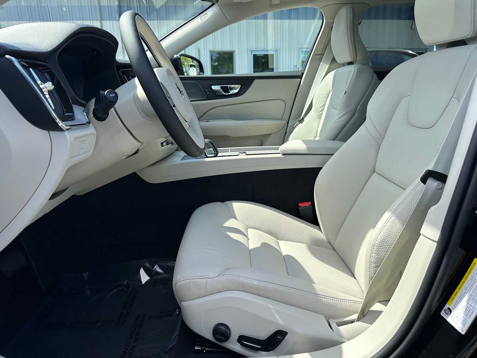 New 2026 Volvo V60 B5 Cross Country Plus w/ Protection Package Premier AWD/4WD image 19