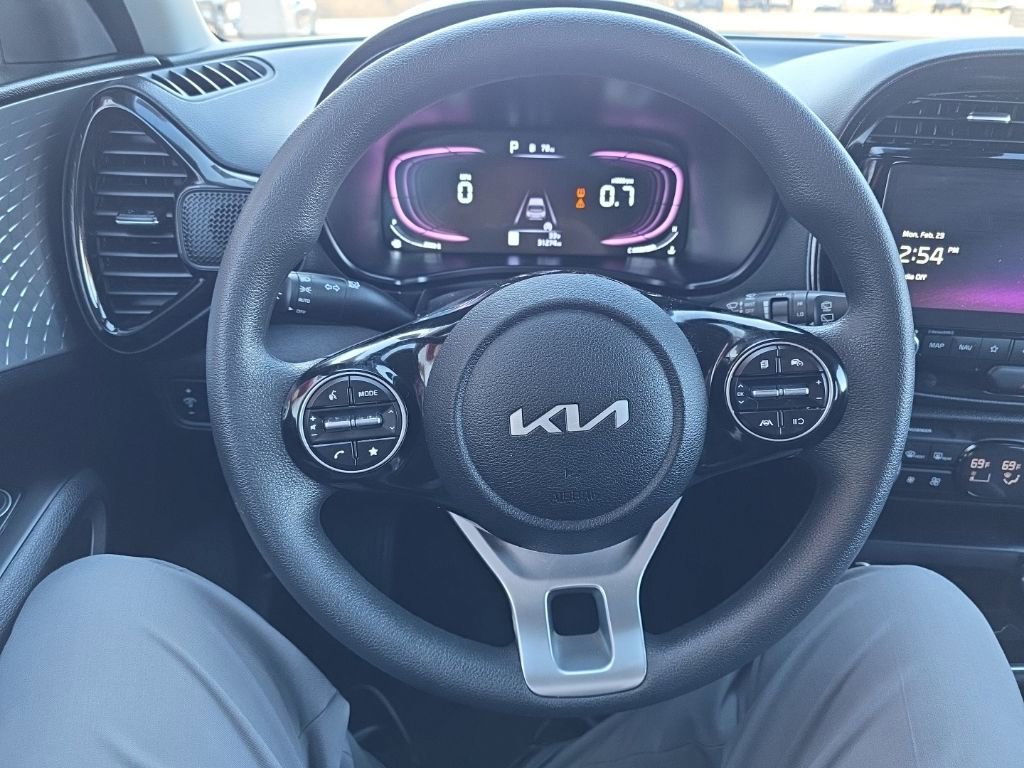 Used 2024 Kia Soul S image 17