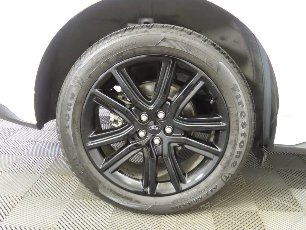 Used 2020 Ford Edge ST-Line w/ Cold Weather Package image 33