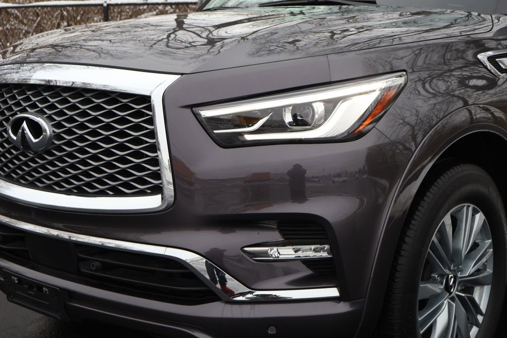 Used 2024 INFINITI QX80 Luxe image 3