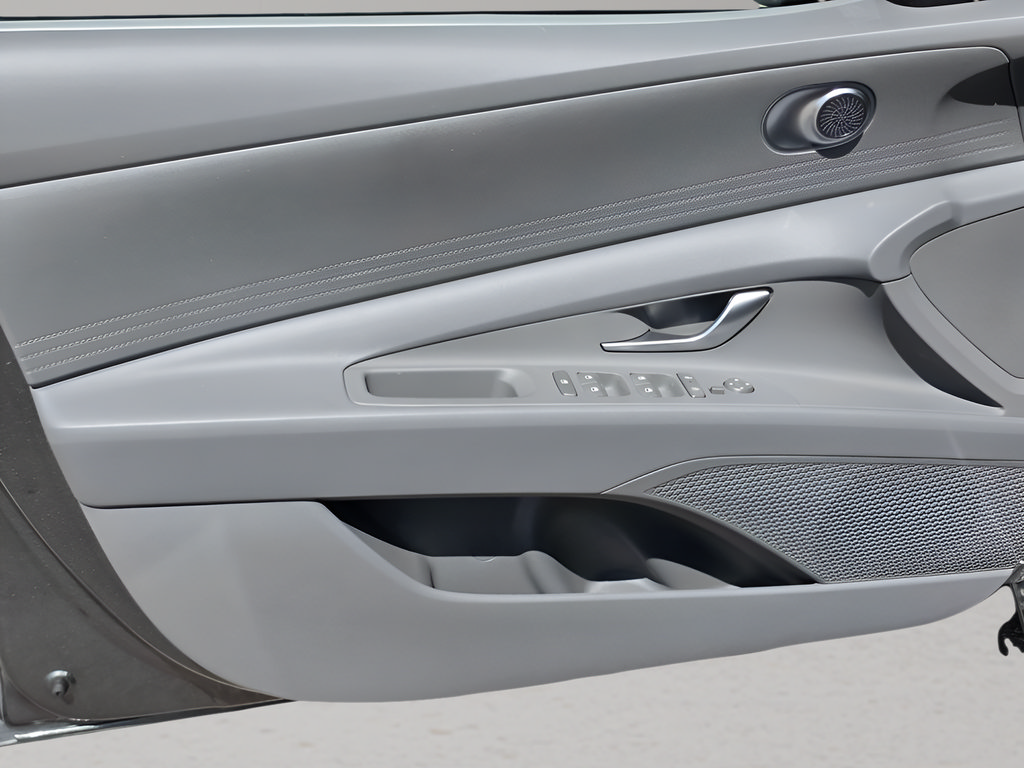 New 2026 Hyundai Elantra SE w/ Cargo Package FWD image 12