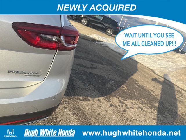 Used 2018 Buick Regal Essence w/ Driver Confidence Package #1 image 13