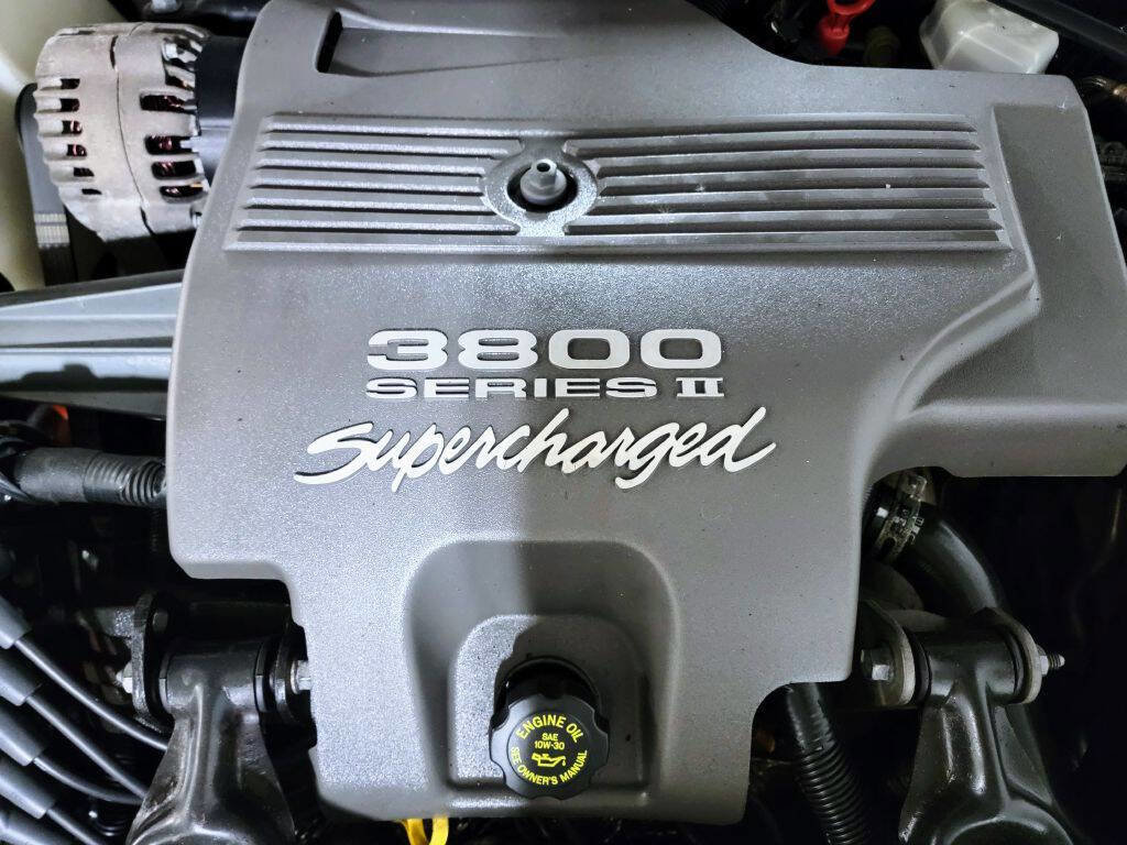 Used 2001 Buick Regal GS w/ Prestige Pkg image 37