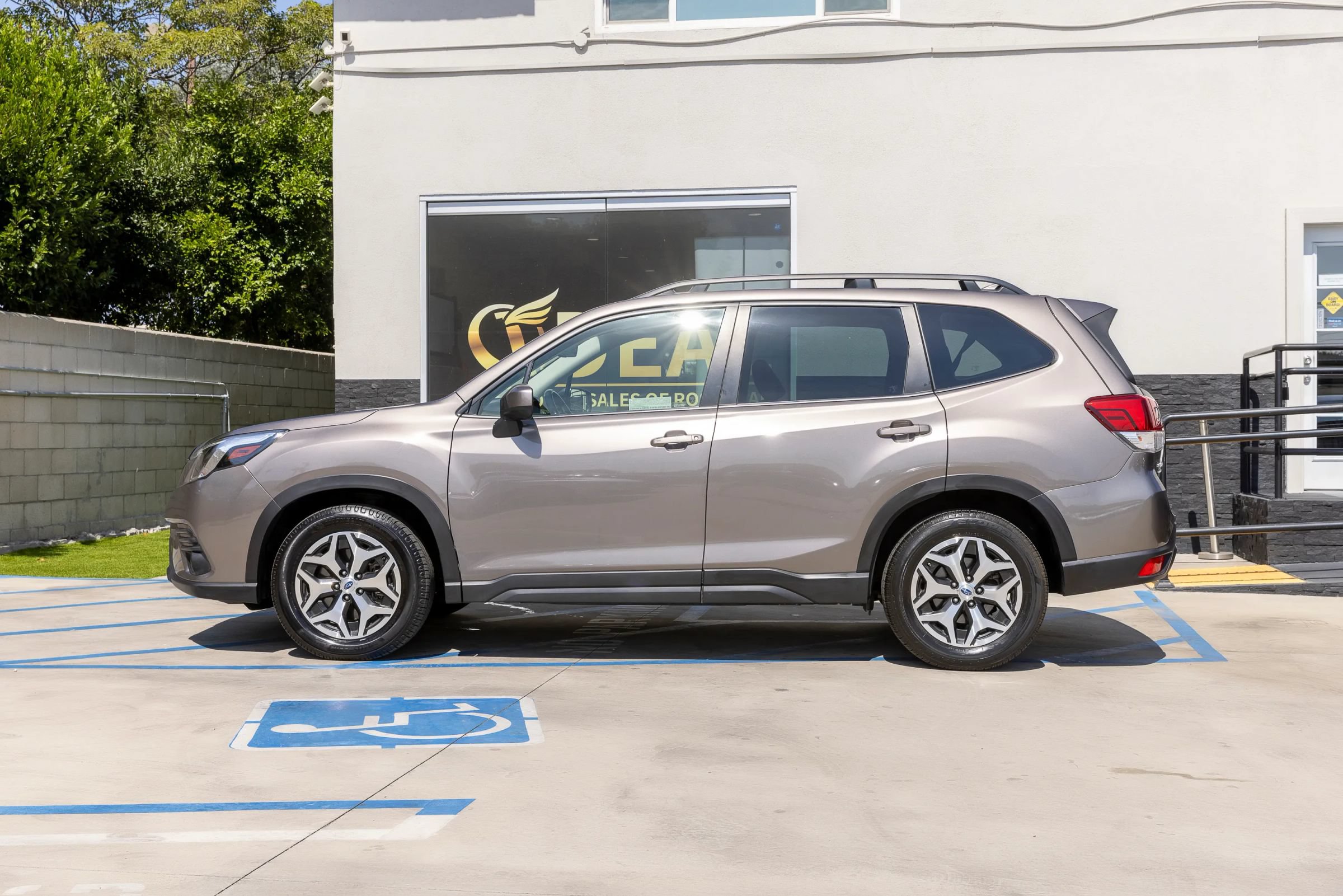 Used 2023 Subaru Forester Premium AWD/4WD image 9