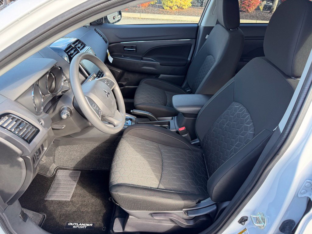 Used 2026 Mitsubishi Outlander Sport AWD image 13
