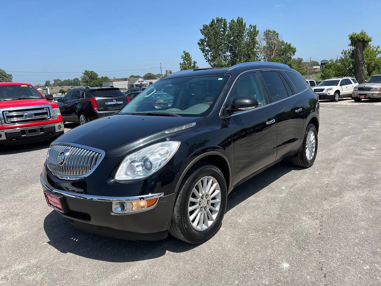 Used 2011 Buick Enclave CXL FWD image 1