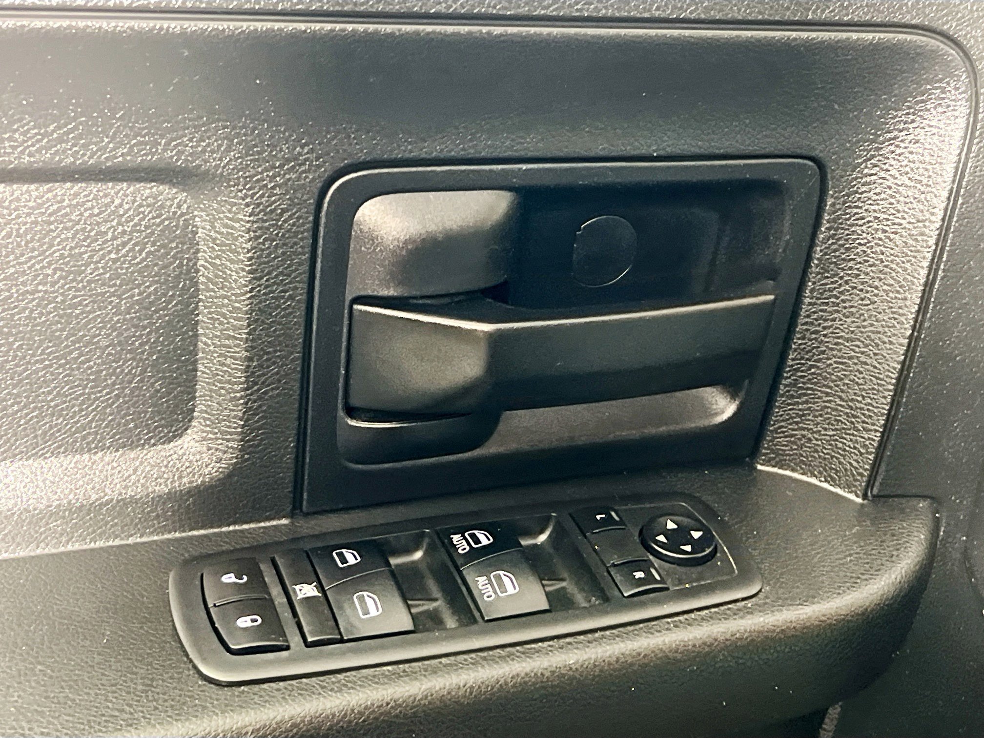 Used 2017 RAM 1500 Express w/ Express Value Package image 16