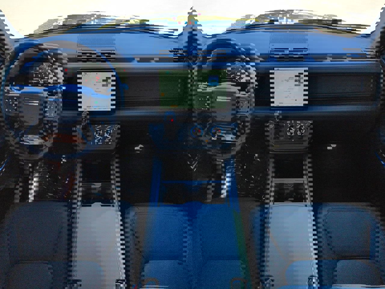 Used 2025 Land Rover Defender 110 S image 13