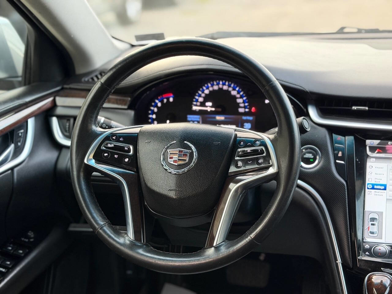 Used 2015 Cadillac XTS Luxury image 9