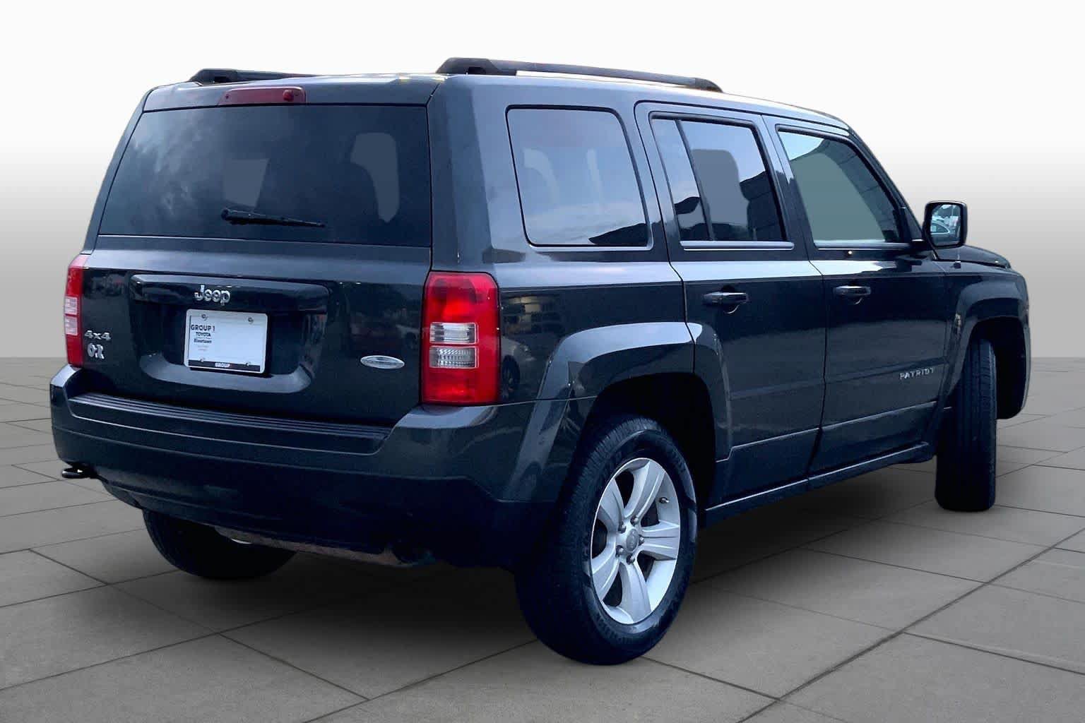 Used 2011 Jeep Patriot Latitude AWD/4WD image 12