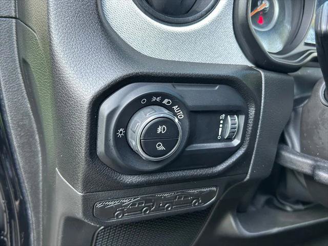 Certified 2025 Jeep Gladiator Sport AWD/4WD image 20