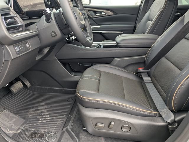 New 2026 Chevrolet Traverse High Country w/ LPO, Floor Liner Package image 10